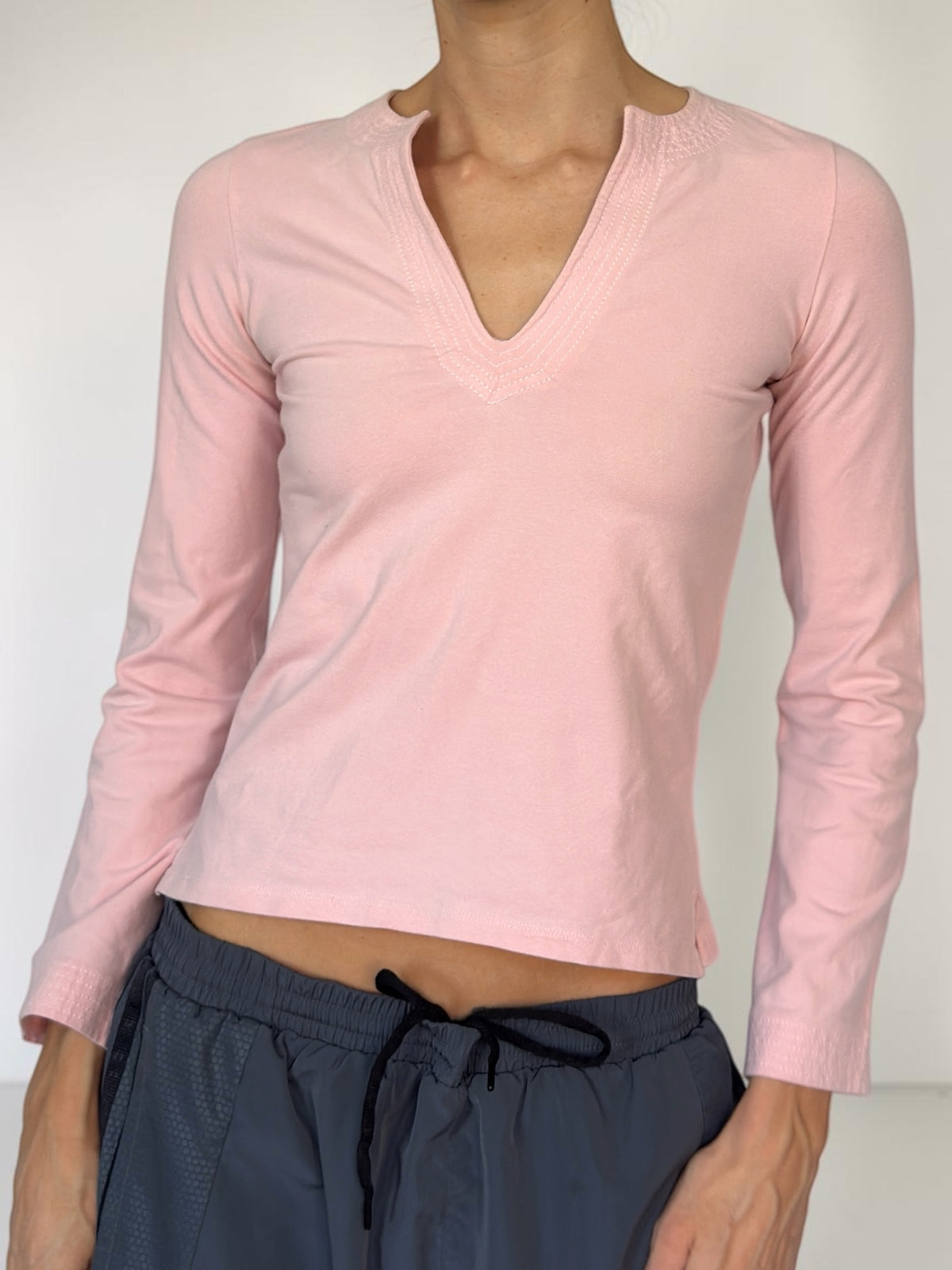 Nuala V-Neck Longsleeve