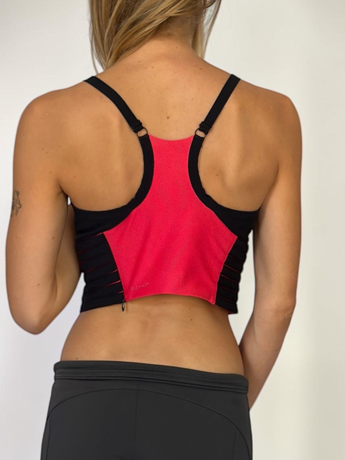 Nike Twisted Bra