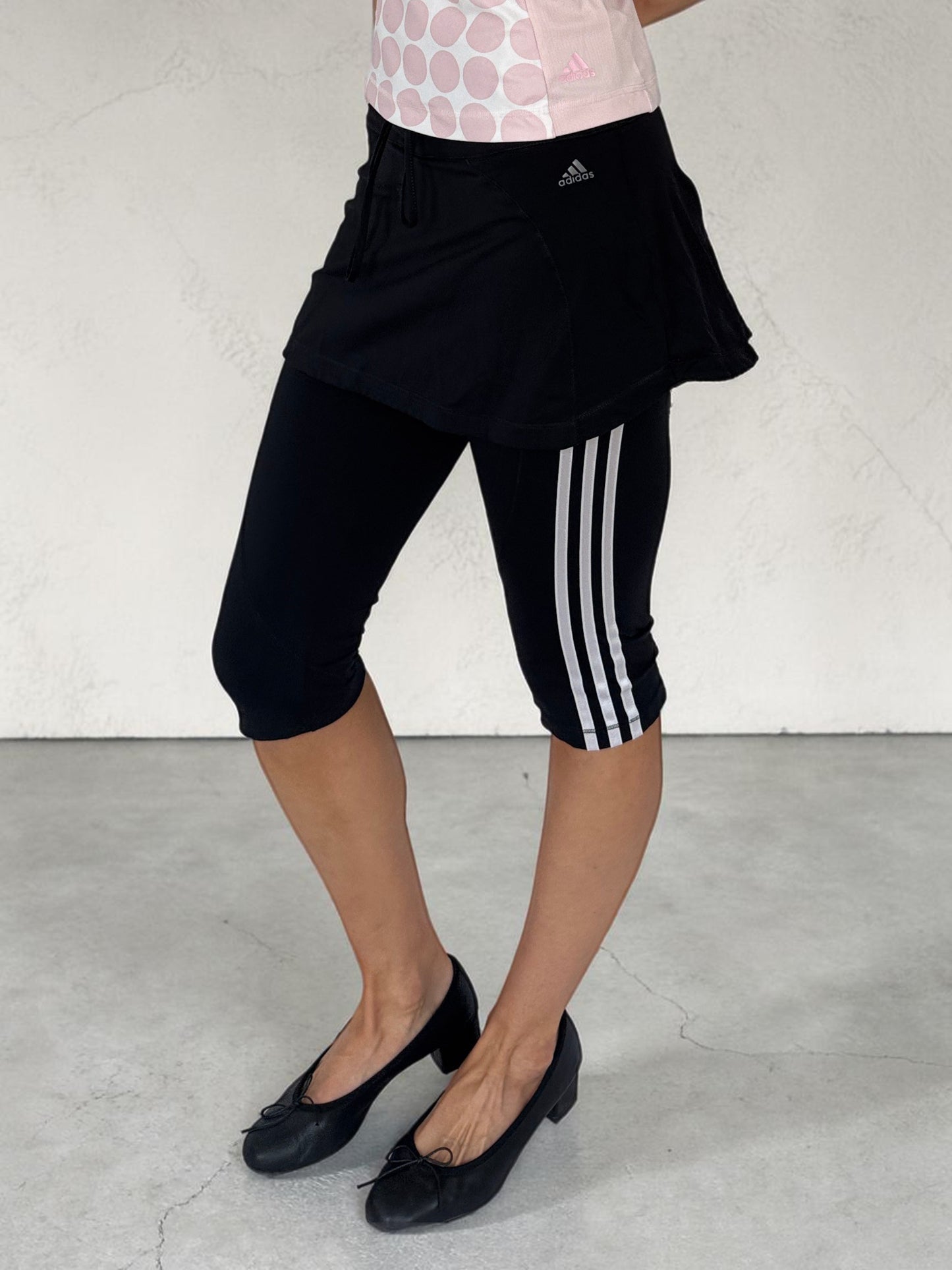 Adidas skapri black white stripes side