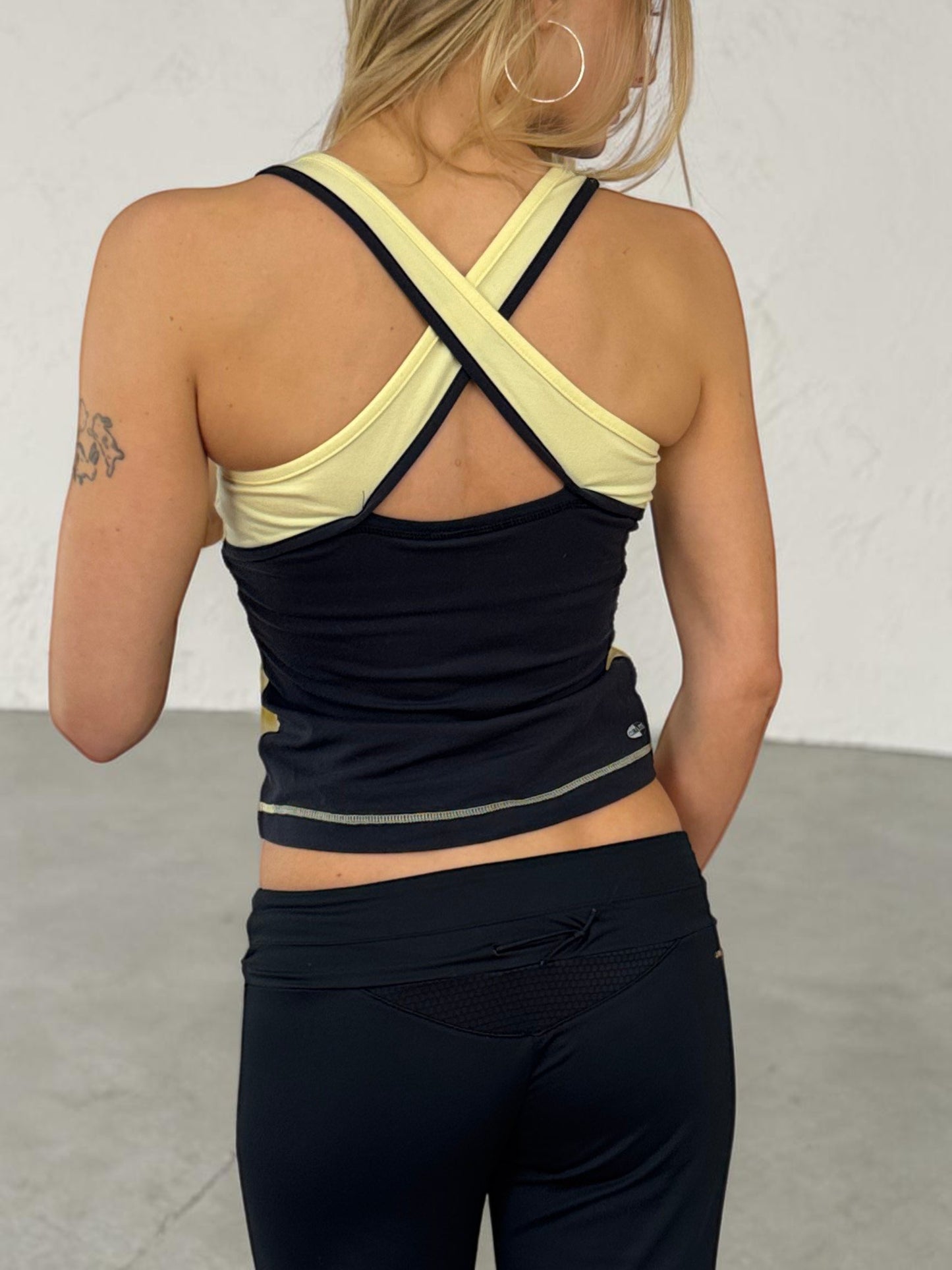 Adidas yellow black top back