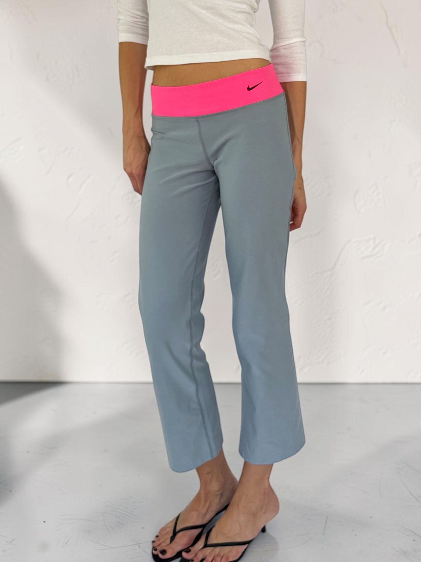 Nike Neon Waistband Cropped Leggings