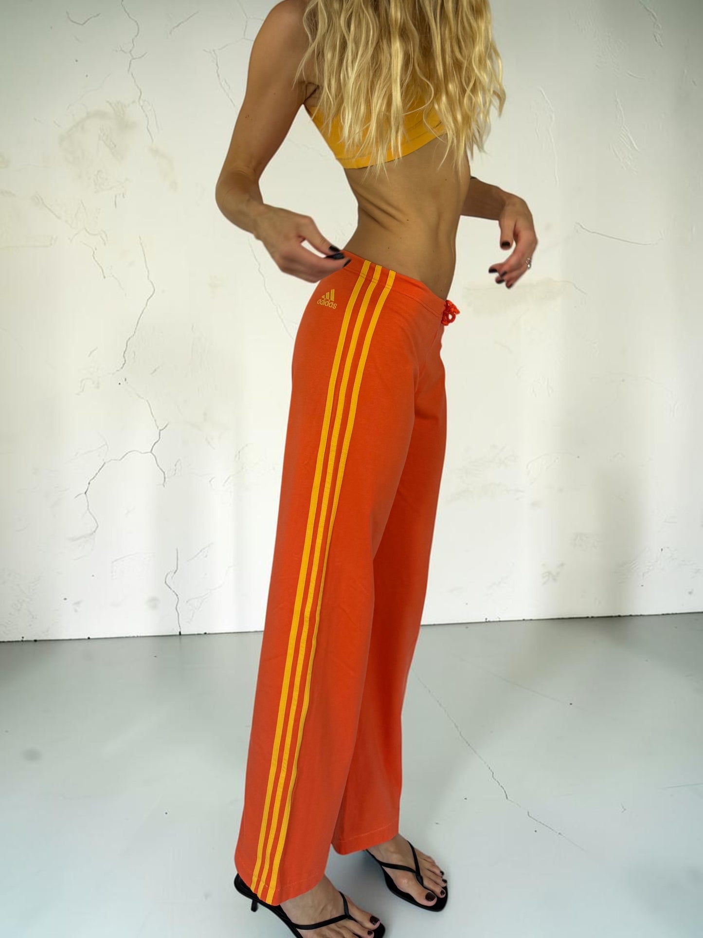 adidas_cotton_orange_side