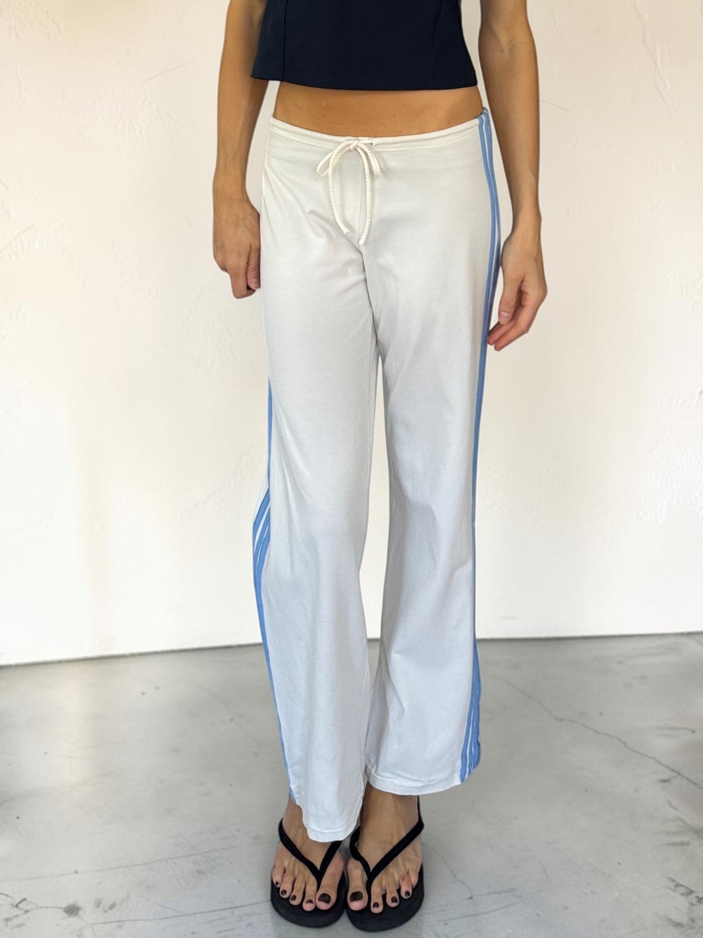 adidas_white_cotton_blue_stripe_front_1