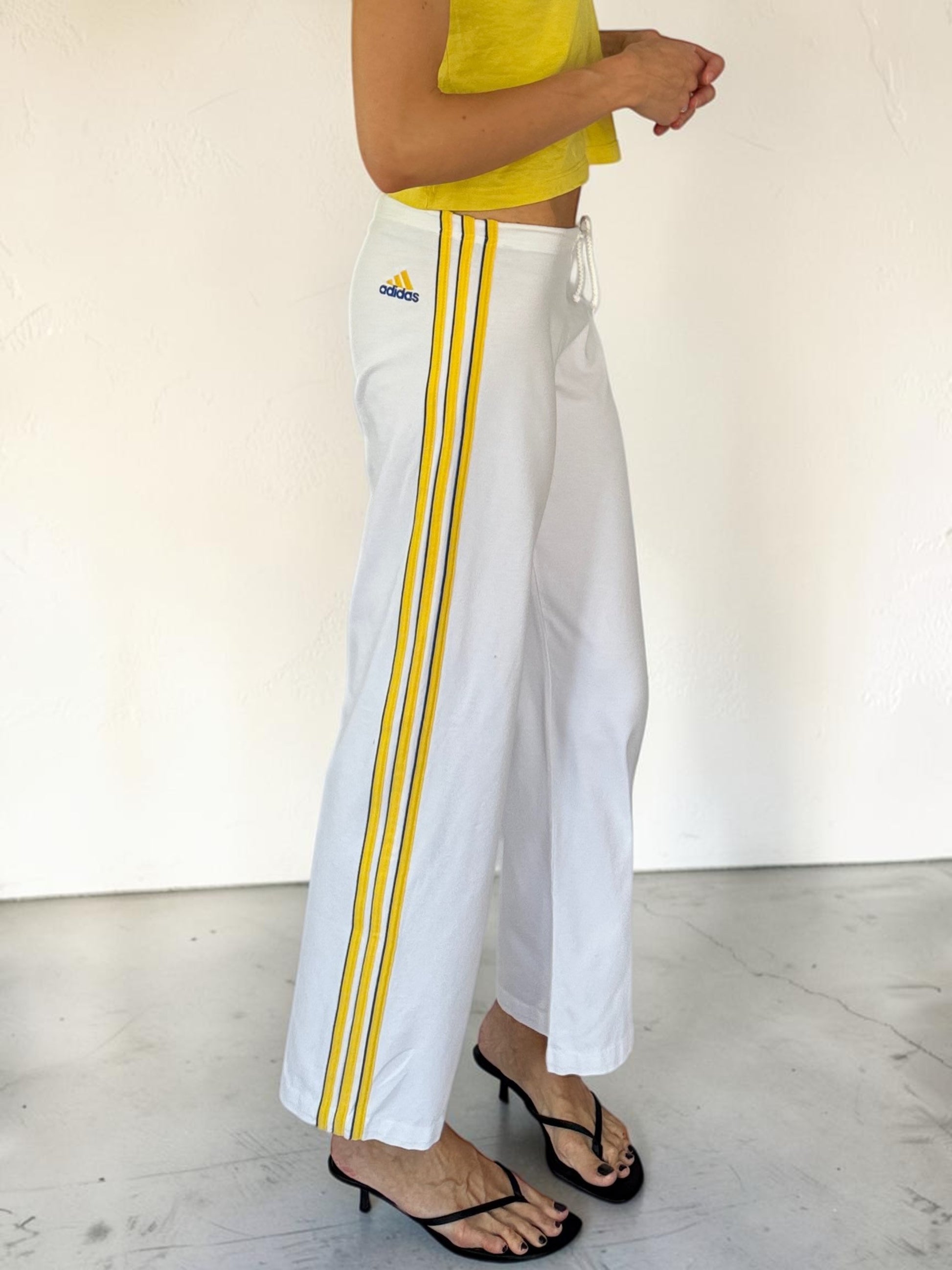 adidas_white_cotton_yellow_strip_side2