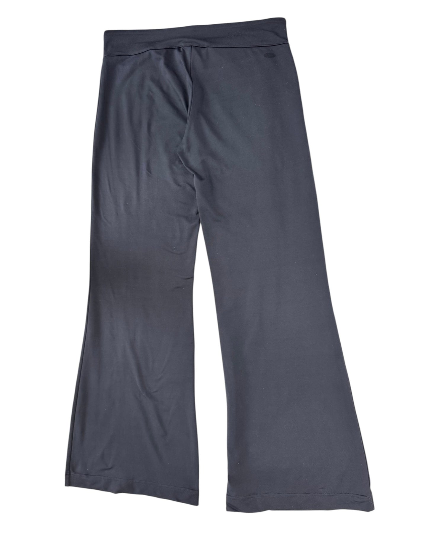adidasfrontstripegreyflatback