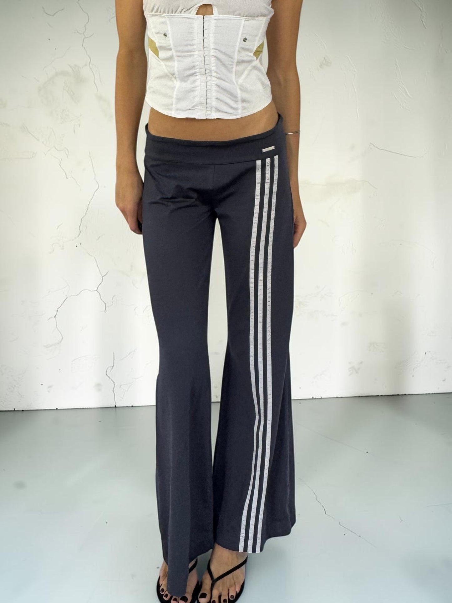 adidasfrontstripegreyfront