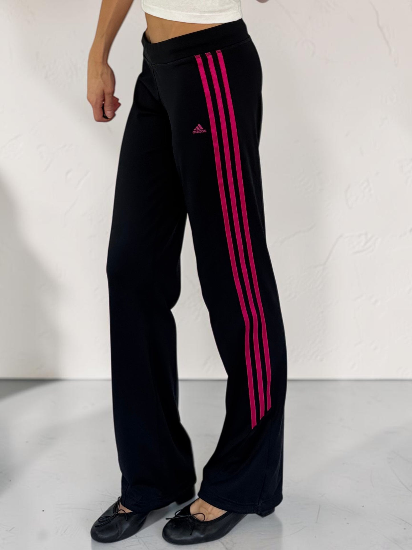 adidasneonpinkonesidestripeleggingsside