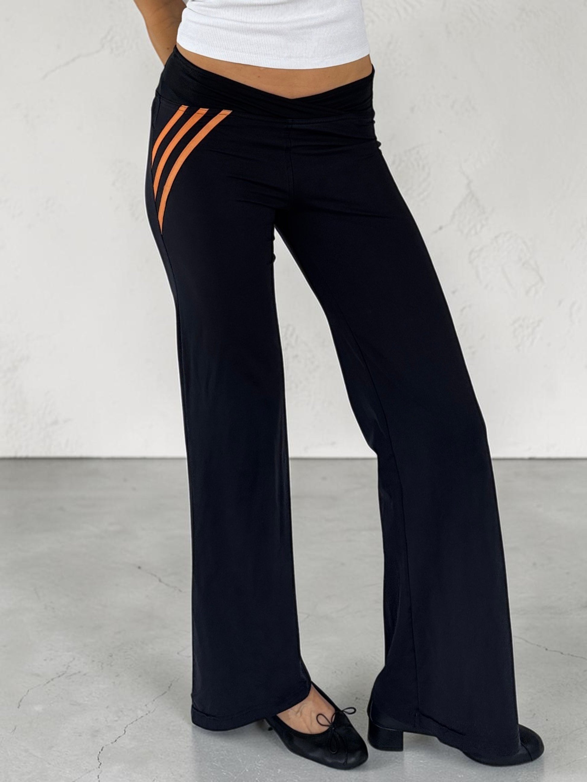adidasorangeasymmetricstripeleggingside2
