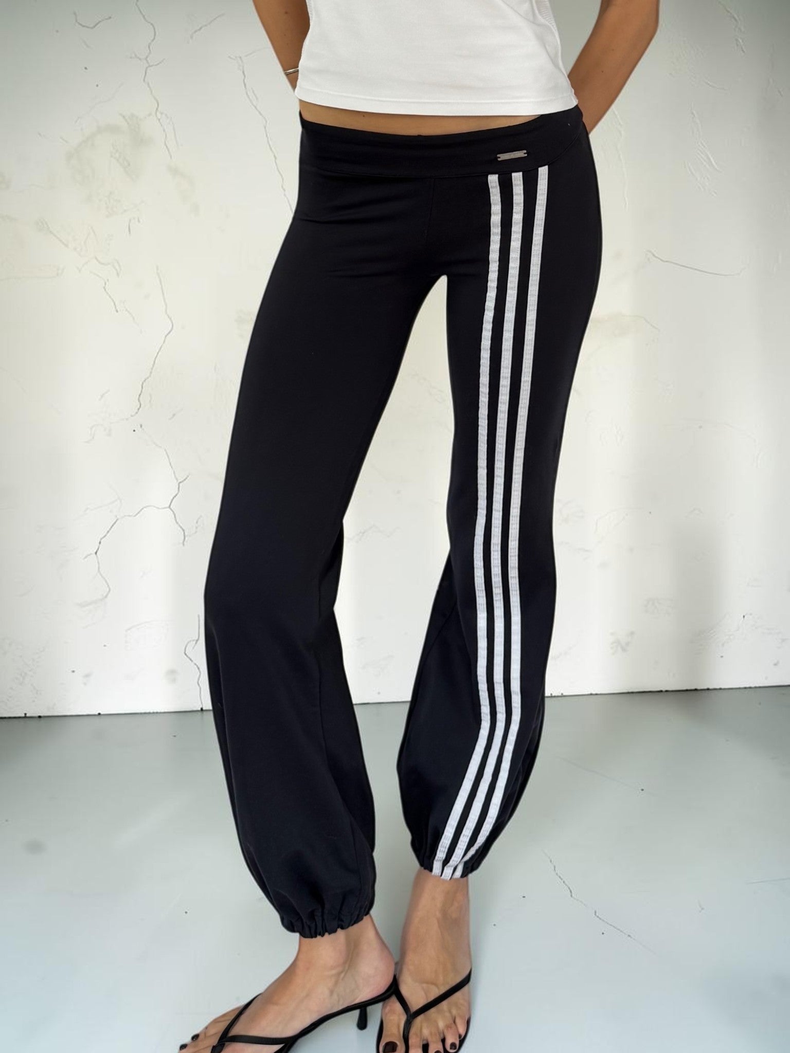adidasscrunchbottompantsfront