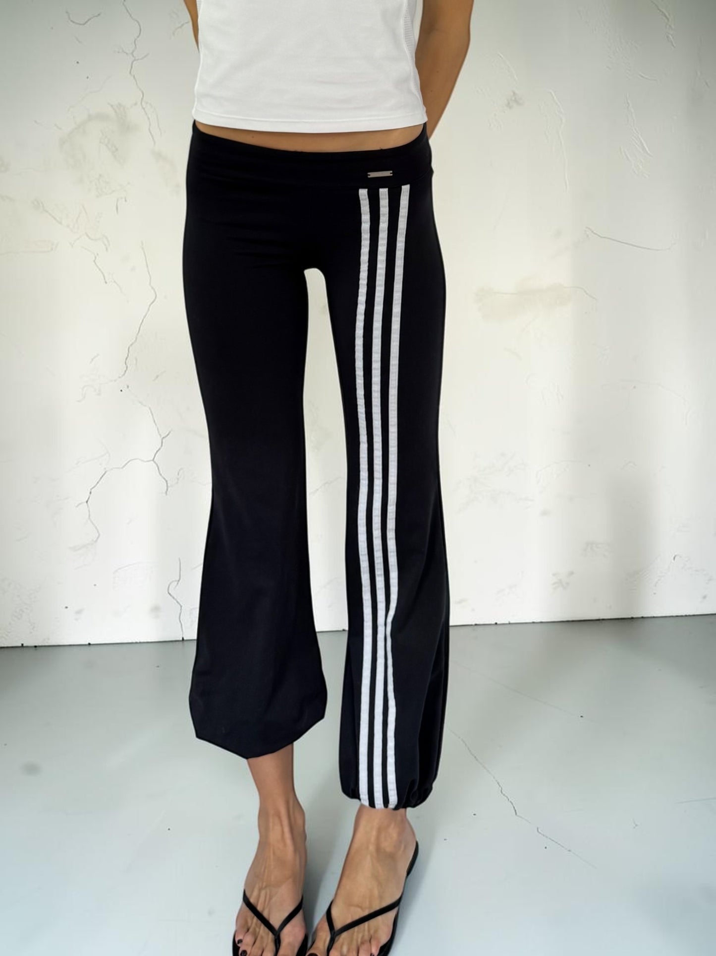 adidasscrunchbottompantsfront4
