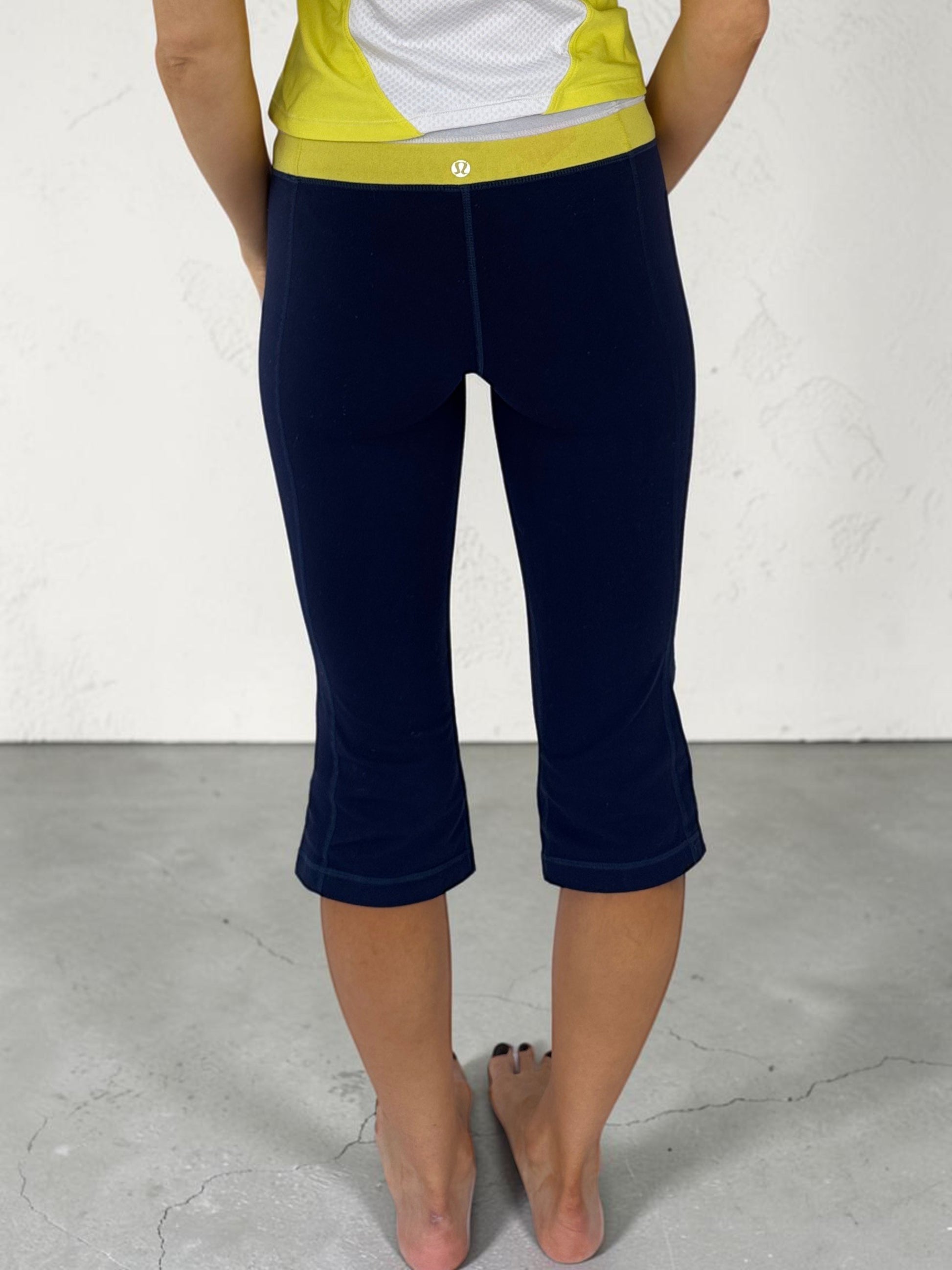 lululemonwhiteyellowcapriback