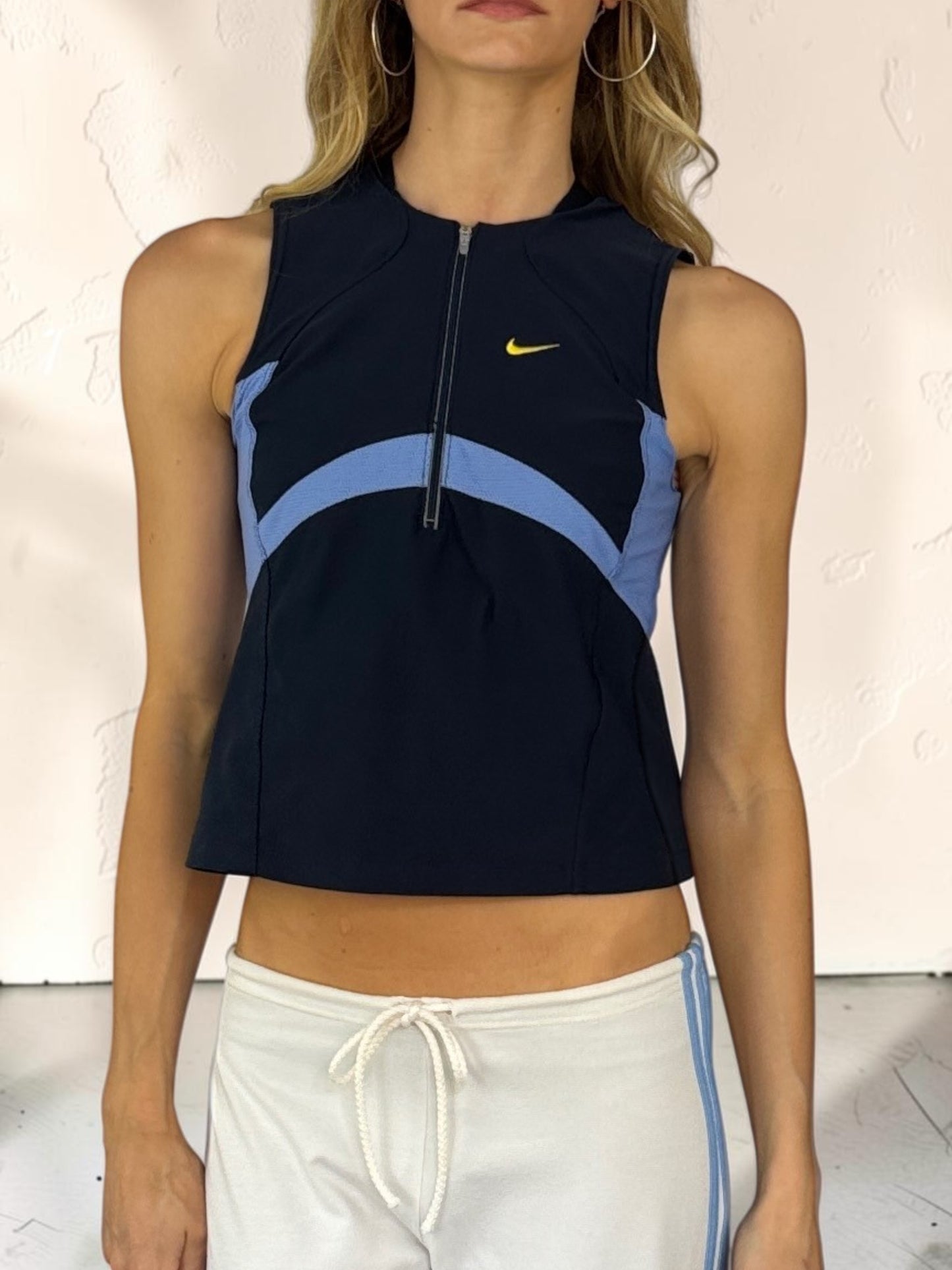 nike_blue_zip_top_front