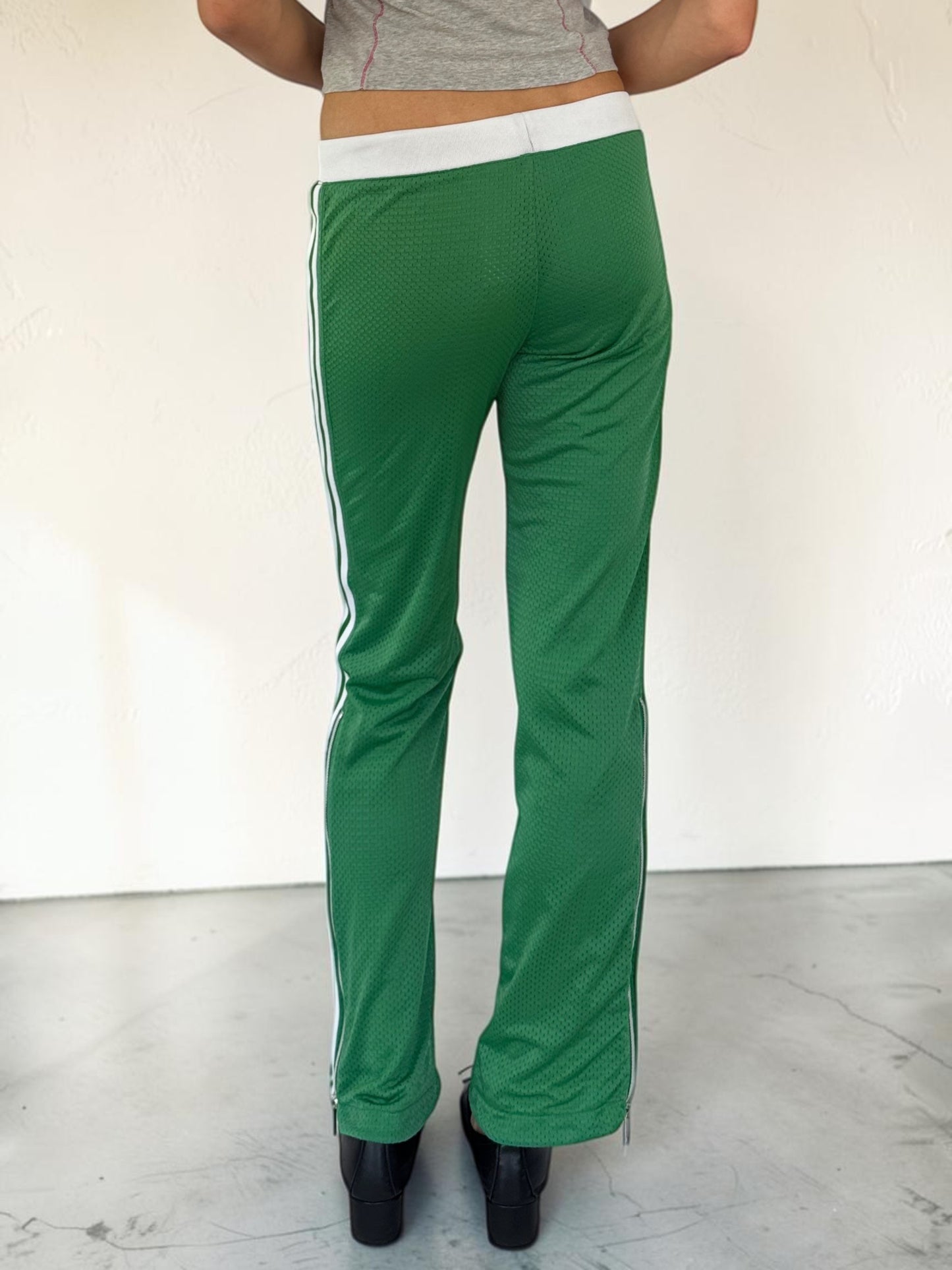 nike_green_trackpants_back