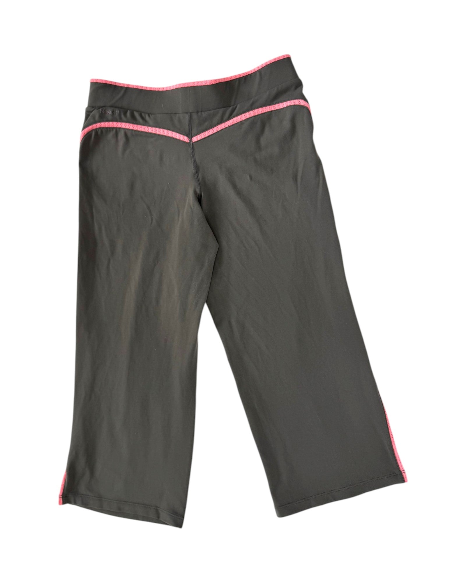 nike_grey_pink_capri_flatback