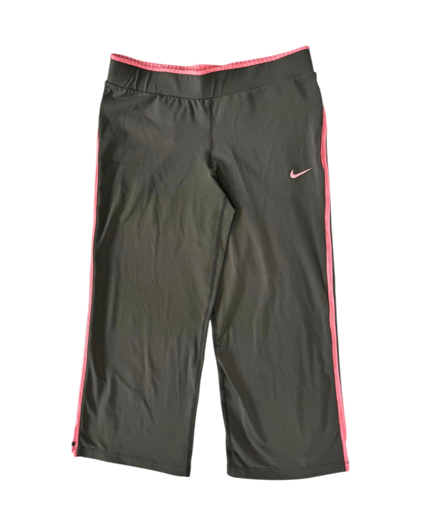 nike_grey_pink_capri_flatfront