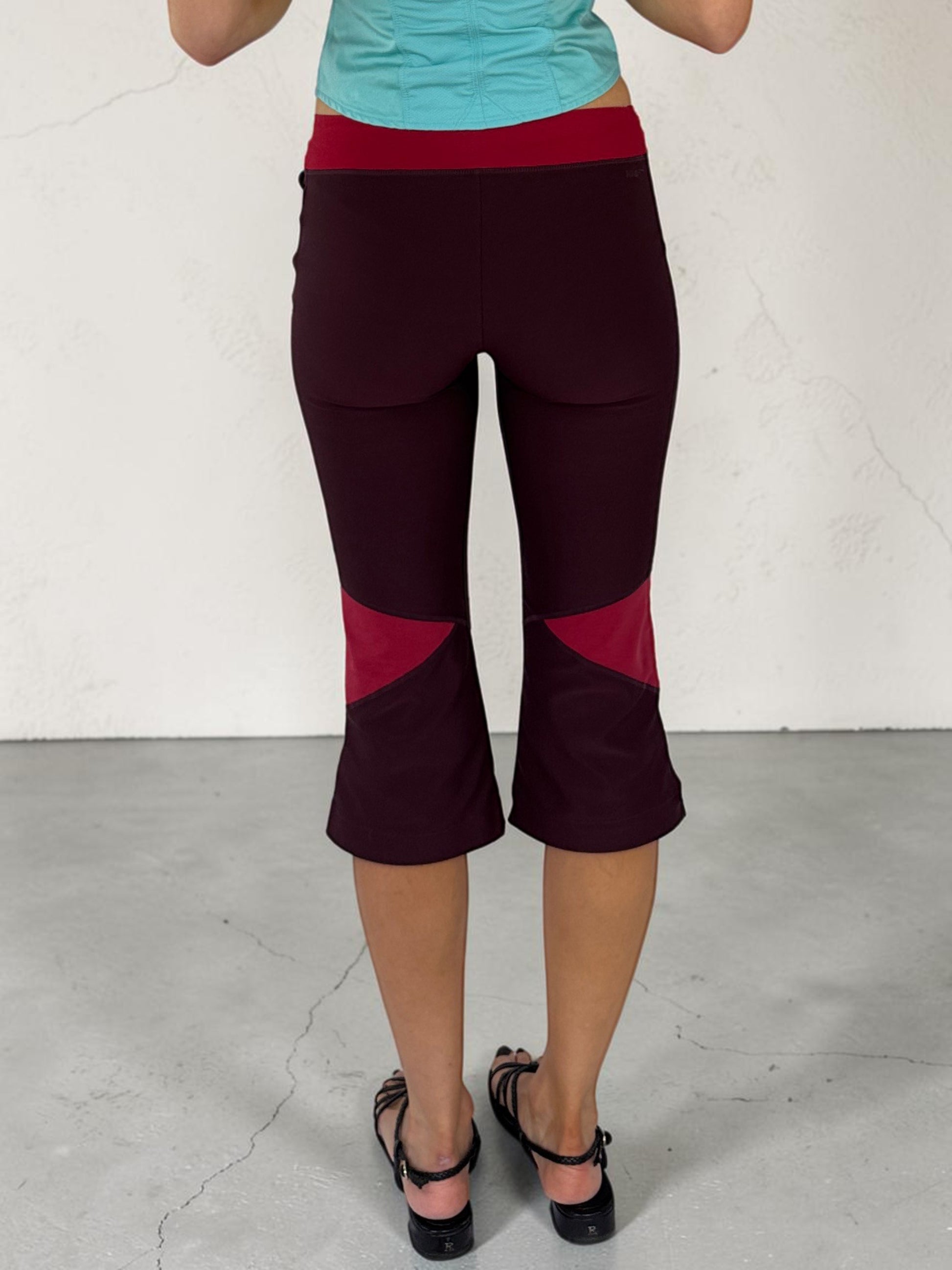 nikeburgundyredcapriback