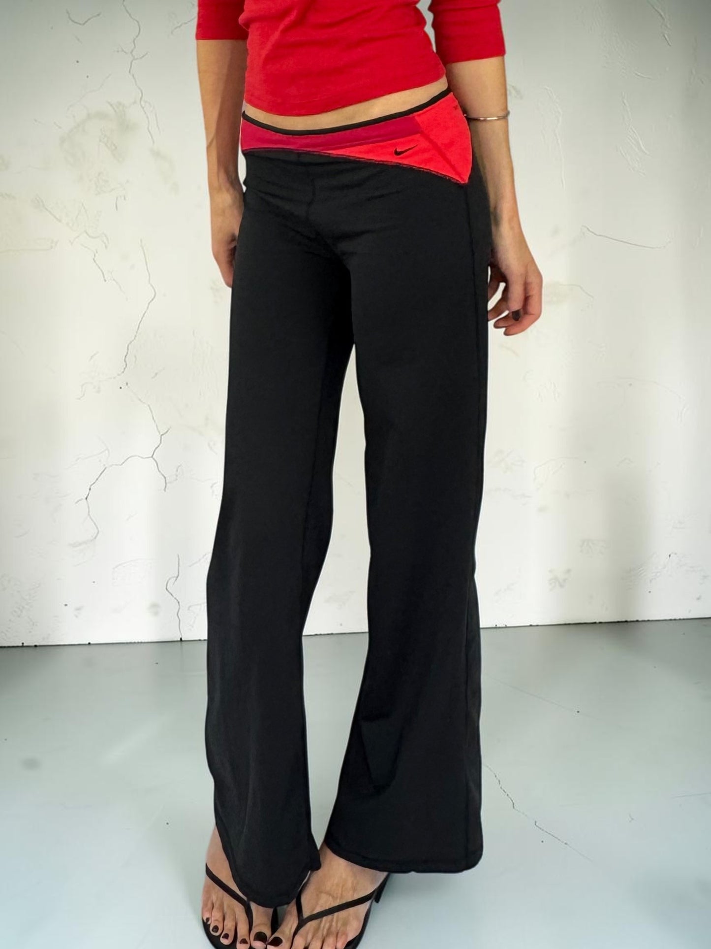 Nike Reversible Asymmetric Waistband Leggings