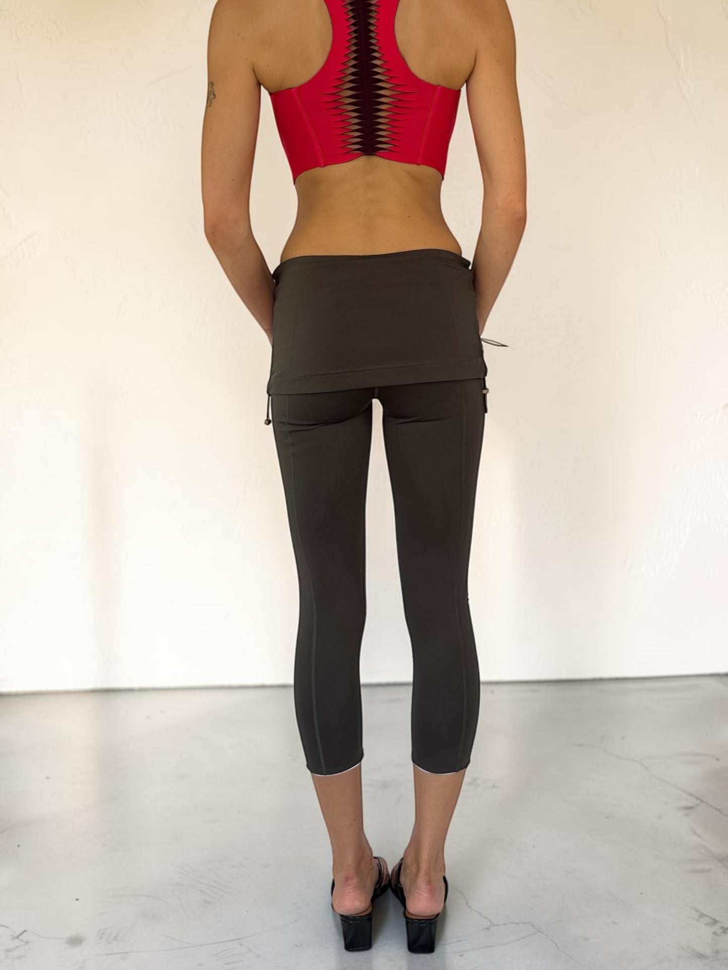 reebok_skirt_leggings_back